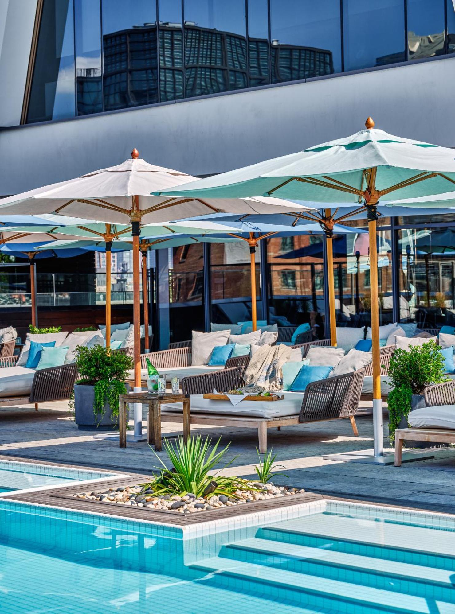 The William Vale Hotel New York City Exterior photo The rooftop pool at the hotel
