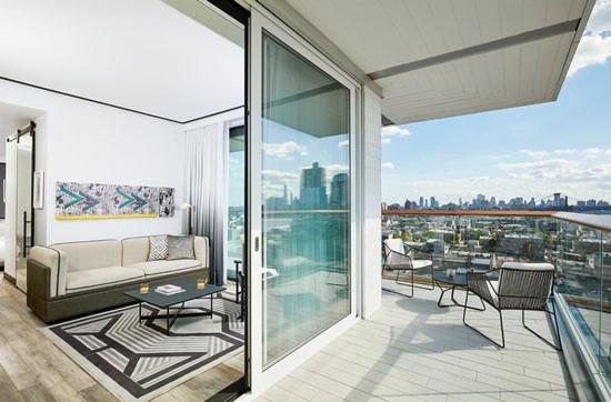 The William Vale Hotel New York City Exterior photo The apartment's balcony
